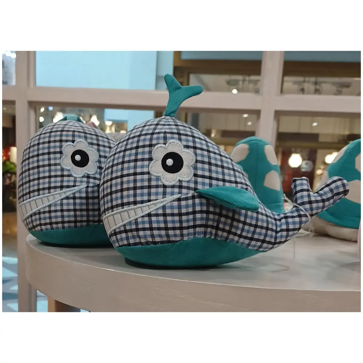 Door stop whale