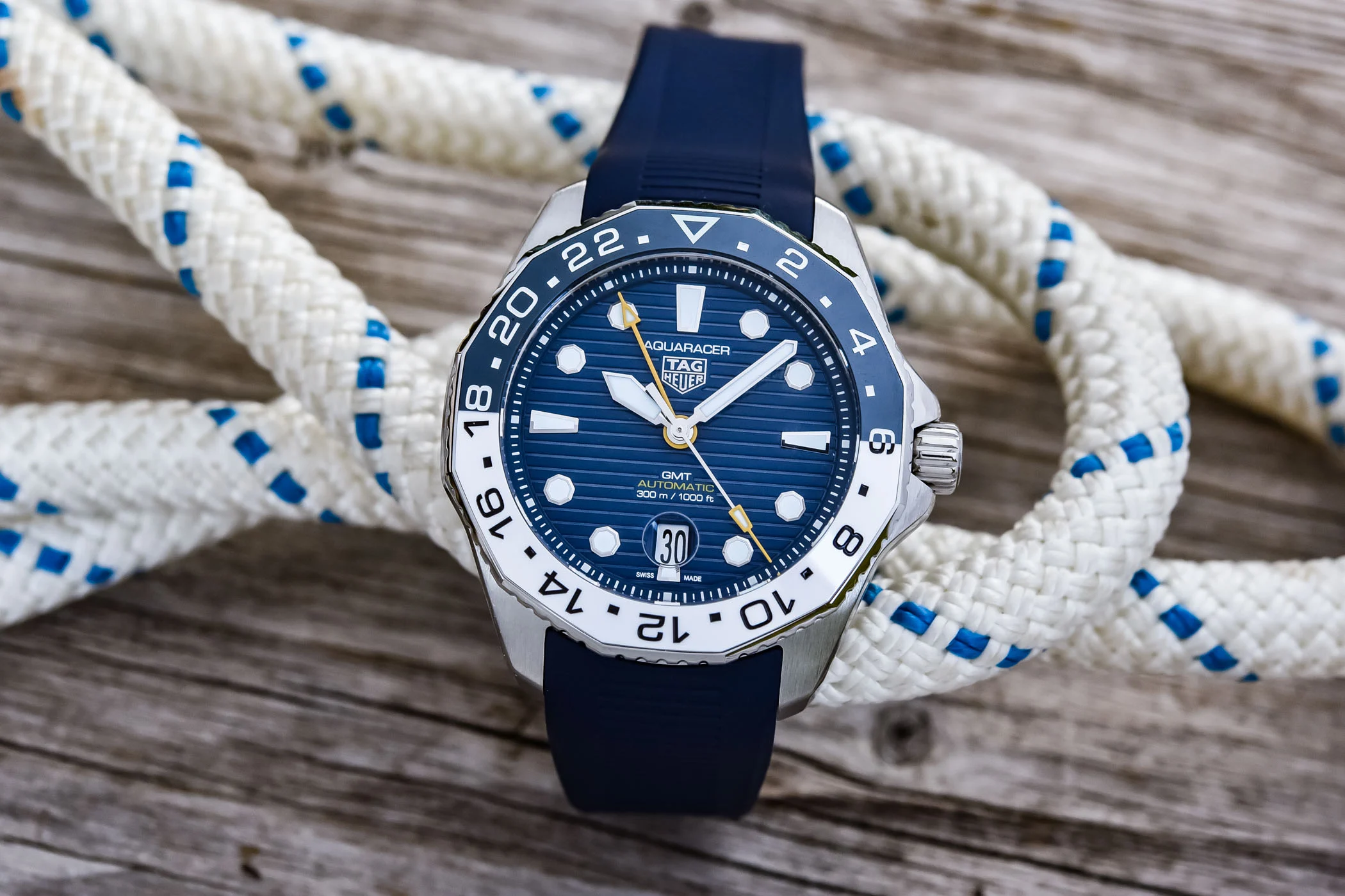 2022-TAG-Heuer-Aquaracer-Professional-300-GMT-hands-on-1 2022-TAG-Heuer-Aquaracer-Professional-300-GMT-hands-on-1