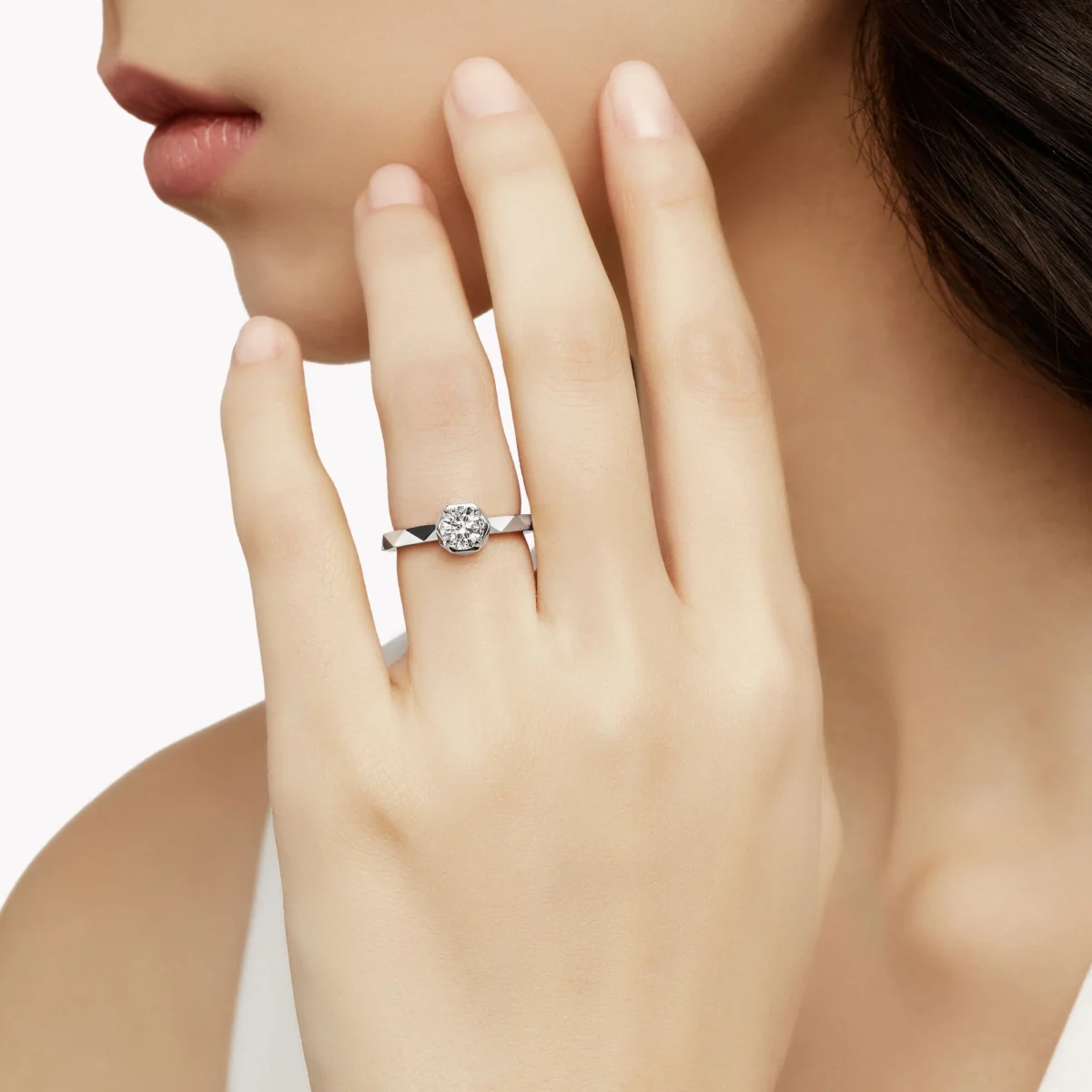 Laurence Graff Signature Diamond Ring